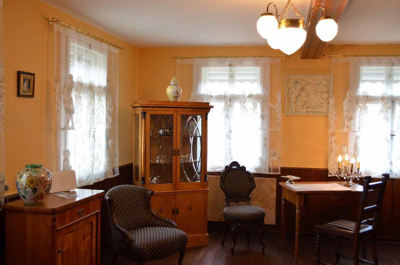 Villa Merzbach - Wohnen Wie Im Museum Mit Komfort Untermerzbach エクステリア 写真