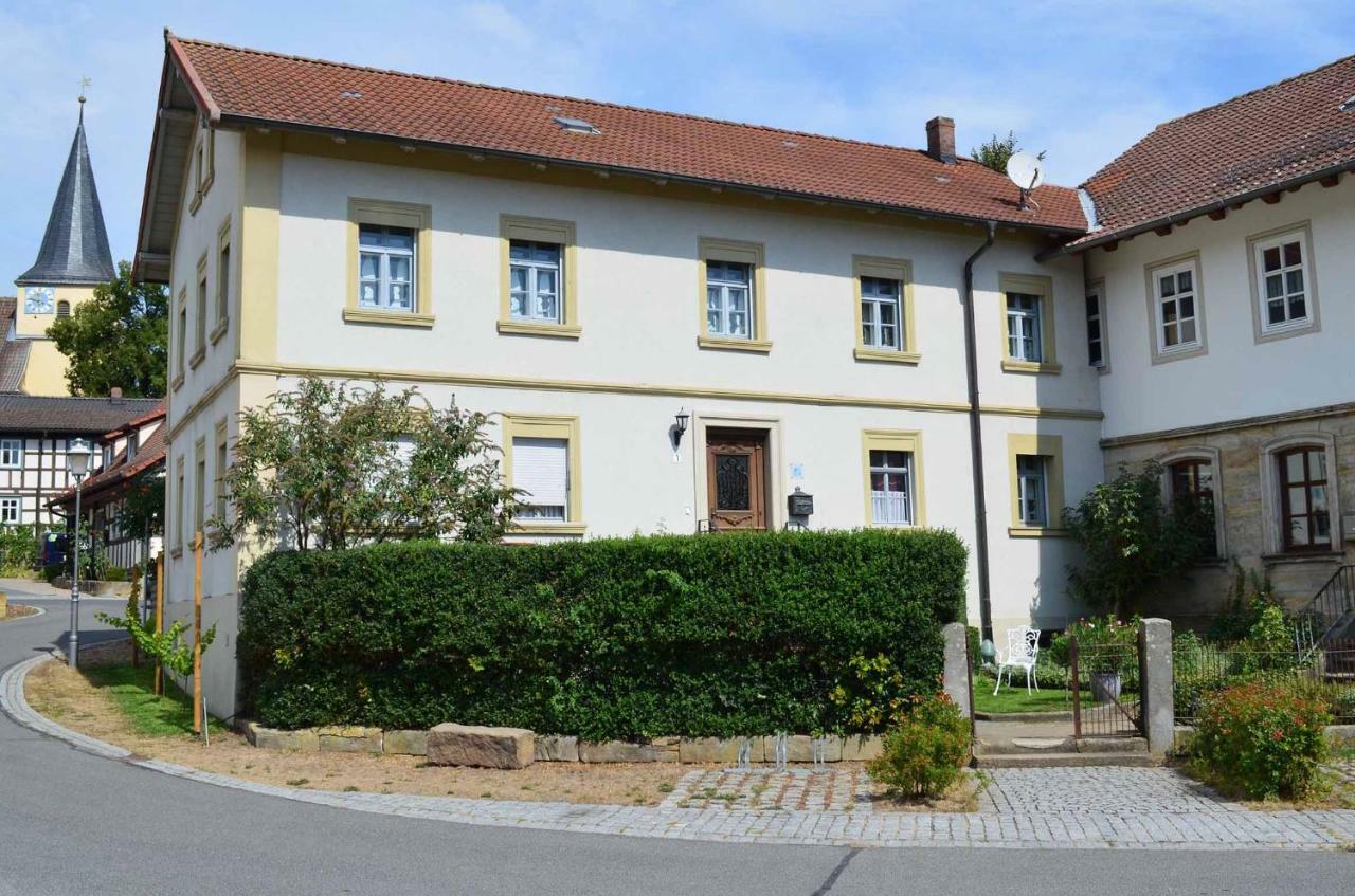 Villa Merzbach - Wohnen Wie Im Museum Mit Komfort Untermerzbach エクステリア 写真